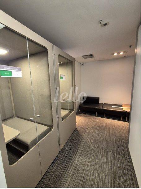 CONJUNTO COMERCIAL de Sala / Conjunto à venda, Padrão com 400 m², e 8 vagas em Itaim Bibi - São Paulo