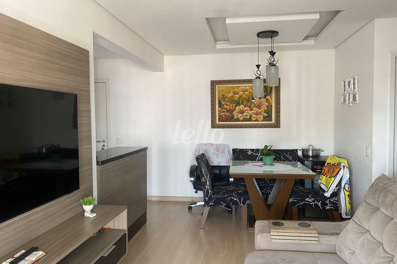 SALA de Apartamento à venda, Padrão com 64 m², 2 quartos e 1 vaga em Ch Santo Antônio (ZL) - São Paulo