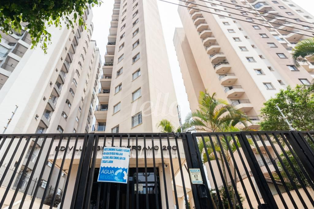 FACHADA de Apartamento para alugar, Padrão com 83 m², 3 quartos e 1 vaga em Vila Azevedo - São Paulo