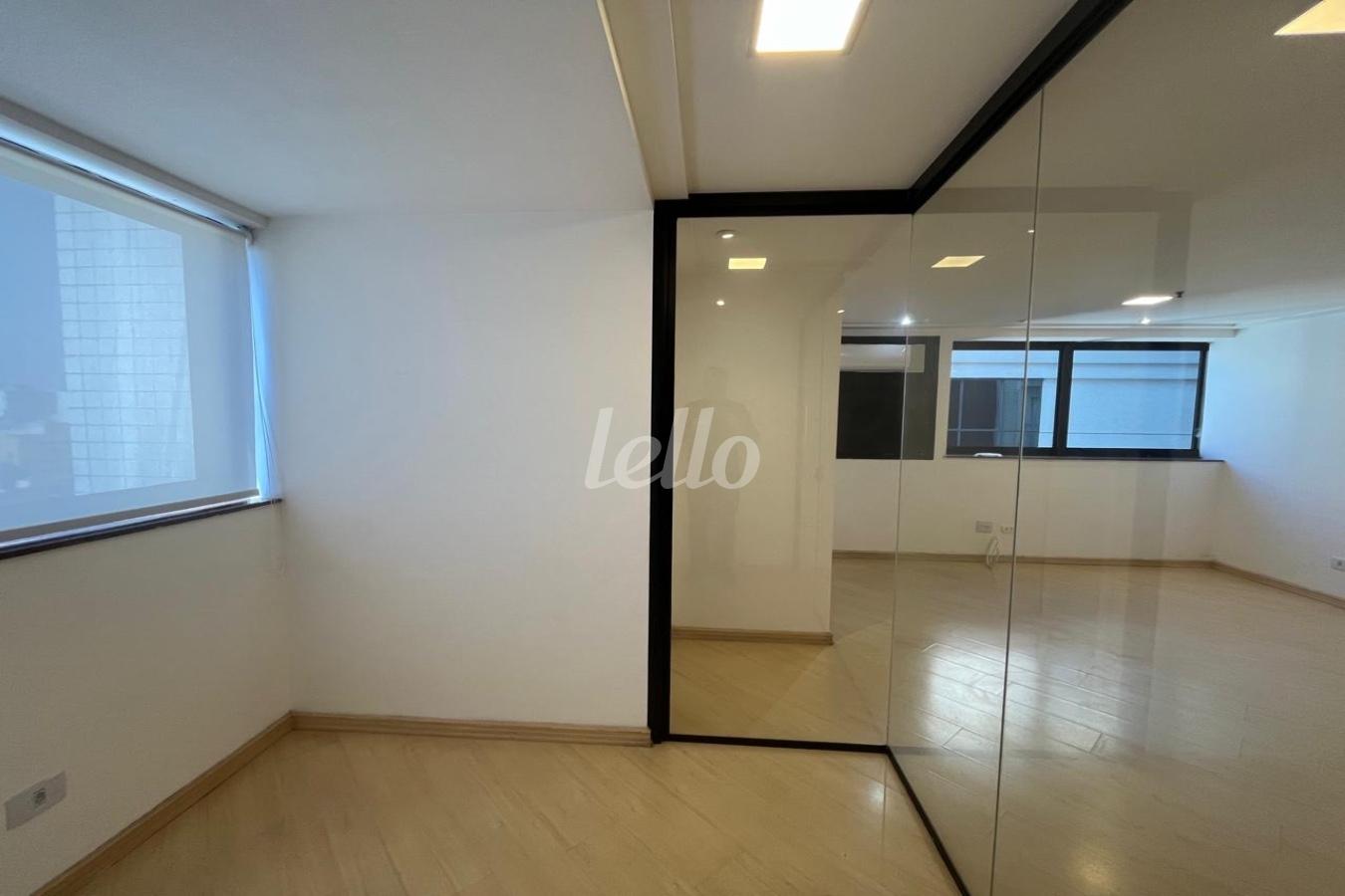 SALA de Sala / Conjunto à venda, Padrão com 33 m², e 1 vaga em Santa Cecília - São Paulo