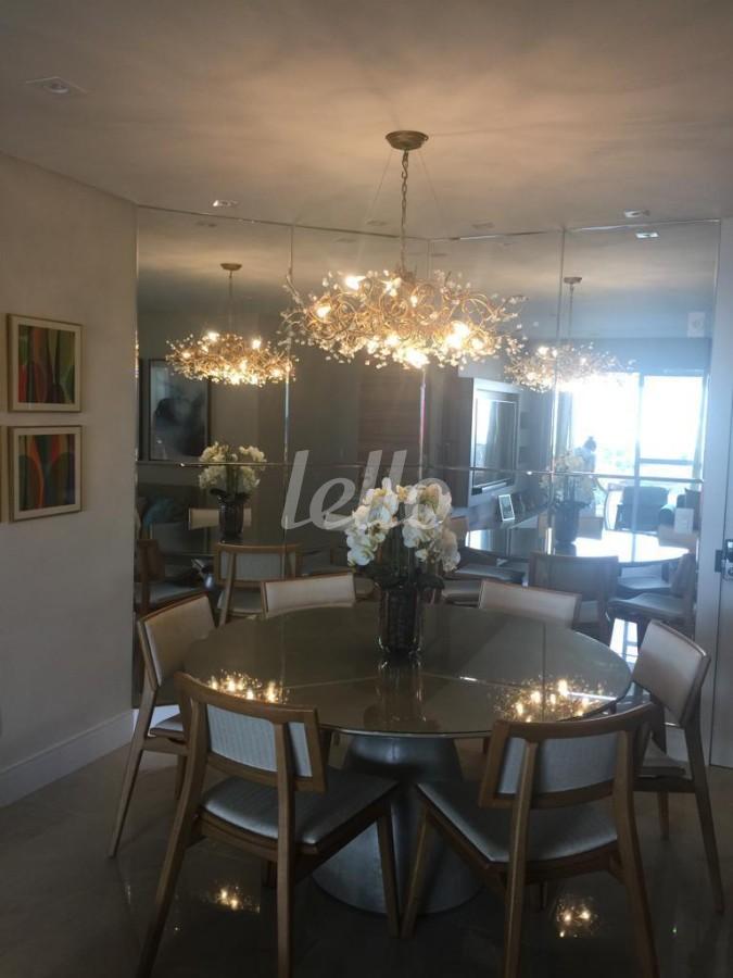 SALA de Apartamento à venda, Padrão com 118 m², 3 quartos e 2 vagas em Ch Santo Antônio (ZL) - São Paulo