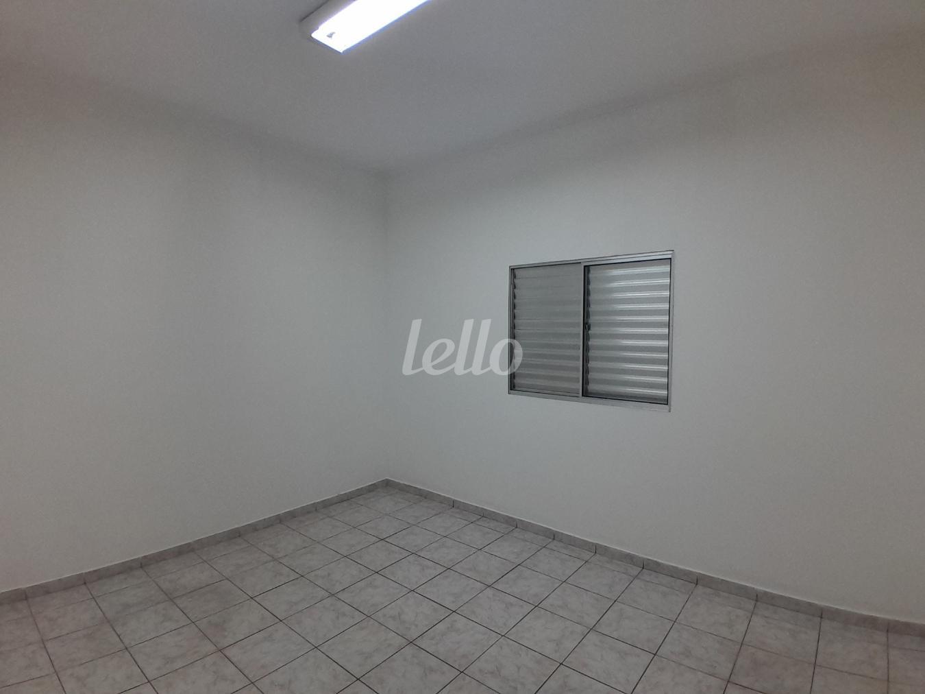 4-DORMITÓRIO 1-001.JPG de Casa para alugar, assobradada com 150 m², 2 quartos e 2 vagas em Mooca - São Paulo