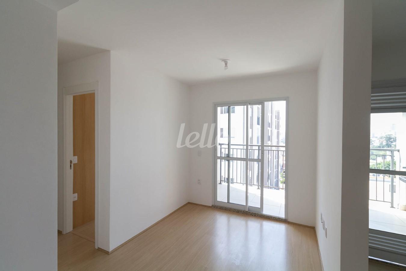 SALA de Apartamento para alugar, Padrão com 51 m², 2 quartos e em Ch Santo Antônio (ZL) - São Paulo