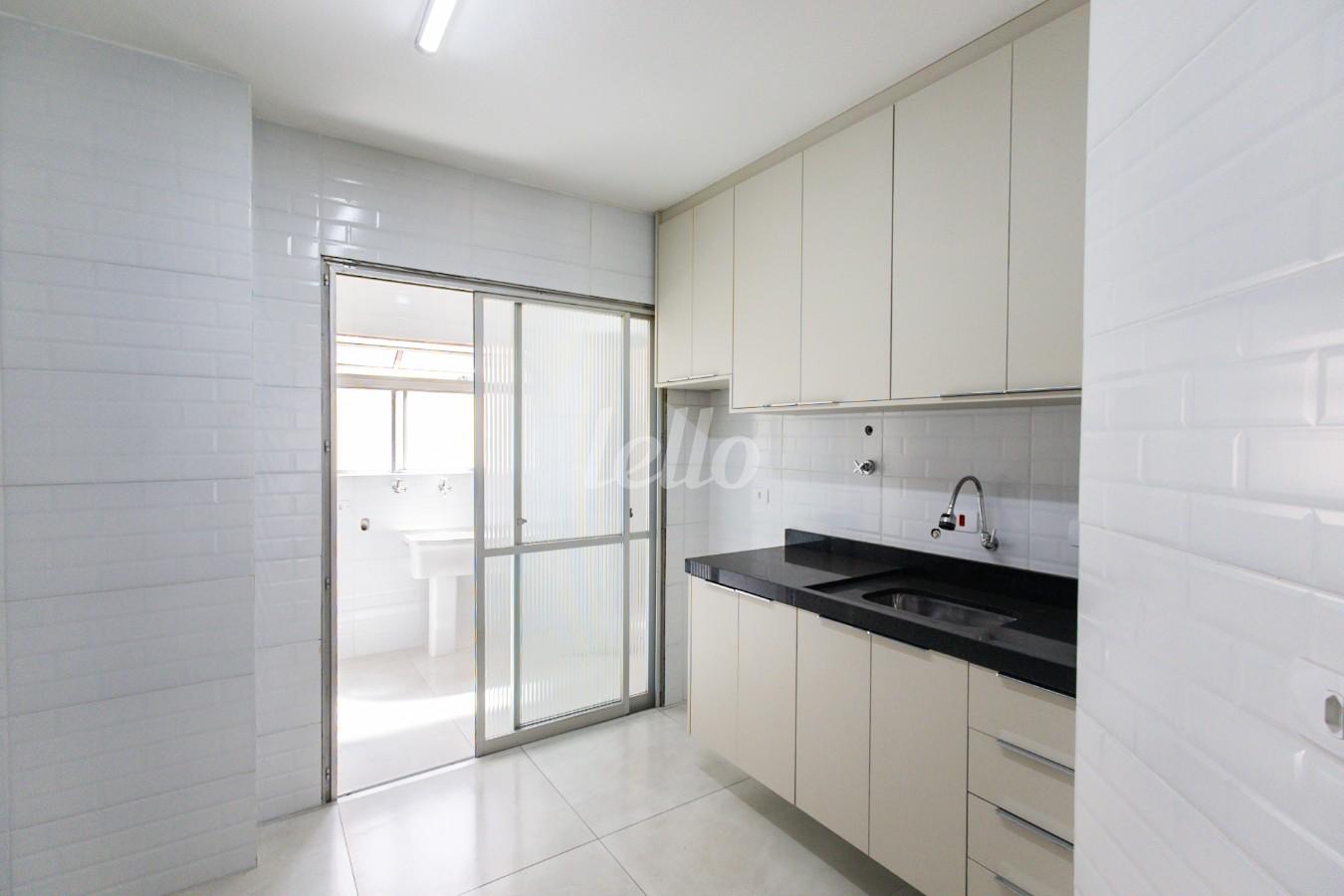 02COZINHA_001 de Apartamento para alugar, Padrão com 83 m², 3 quartos e 1 vaga em Vila Azevedo - São Paulo