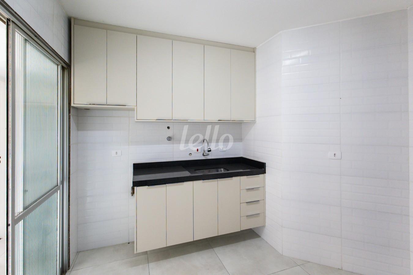 02COZINHA_002 de Apartamento para alugar, Padrão com 83 m², 3 quartos e 1 vaga em Vila Azevedo - São Paulo