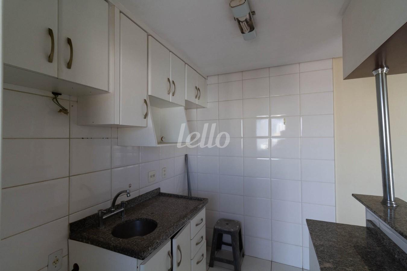 COZINHA de Apartamento para alugar, Padrão com 75 m², 2 quartos e 1 vaga em Vila Gomes Cardim - São Paulo