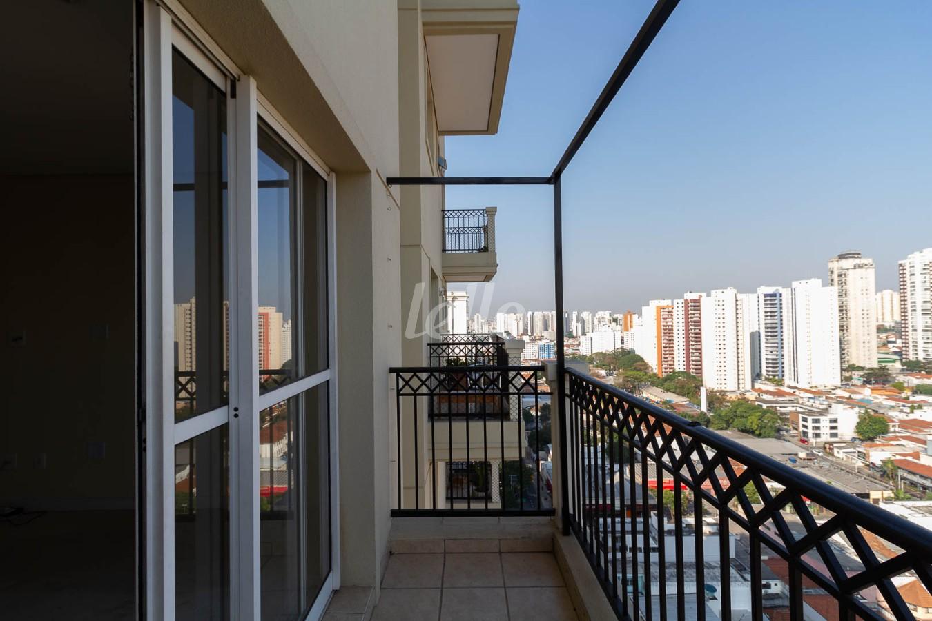 SACADA de Apartamento para alugar, Padrão com 75 m², 2 quartos e 1 vaga em Vila Gomes Cardim - São Paulo