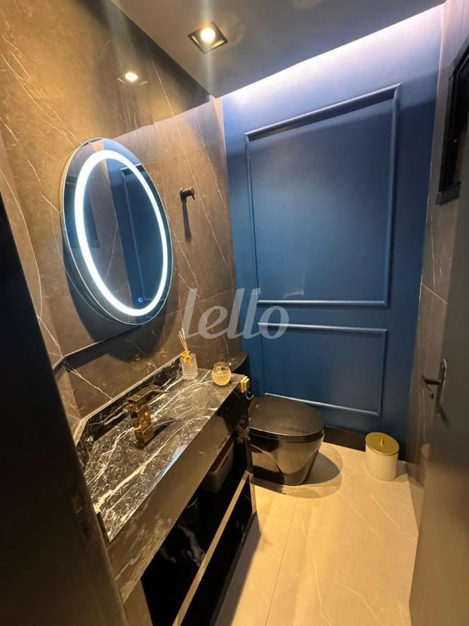 LAVABO de Casa à venda, sobrado com 425 m², 2 quartos e 5 vagas em Casa Branca - Santo André