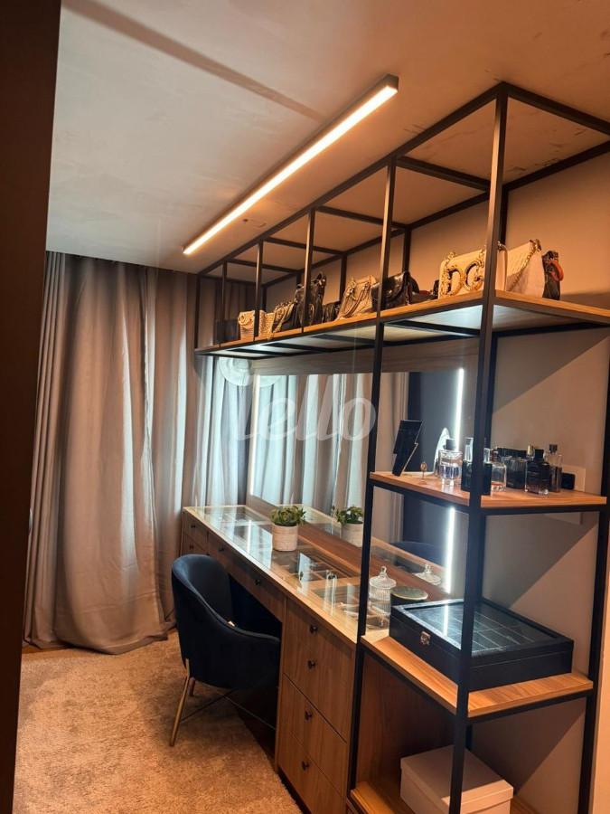 SUITE de Casa à venda, sobrado com 425 m², 2 quartos e 5 vagas em Casa Branca - Santo André