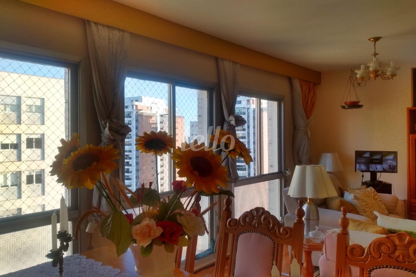 SALA de Apartamento à venda, Padrão com 111 m², 3 quartos e 1 vaga em Vila Mariana - São Paulo