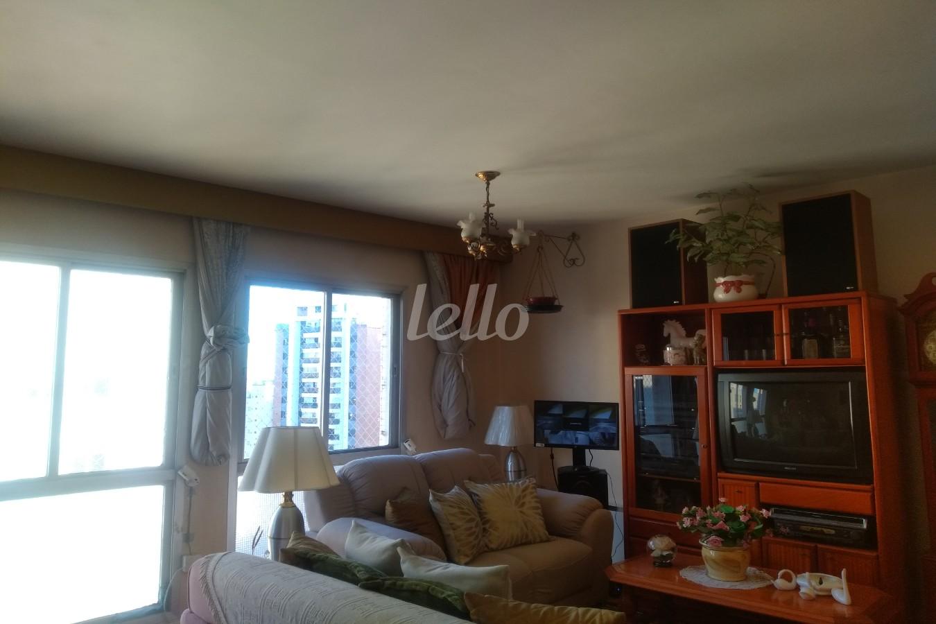 SALA de Apartamento à venda, Padrão com 111 m², 3 quartos e 1 vaga em Vila Mariana - São Paulo