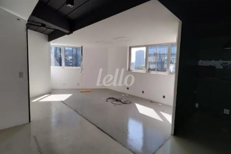 SALA de Sala / Conjunto para alugar, Padrão com 287 m², e 9 vagas em Vila Olímpia - São Paulo