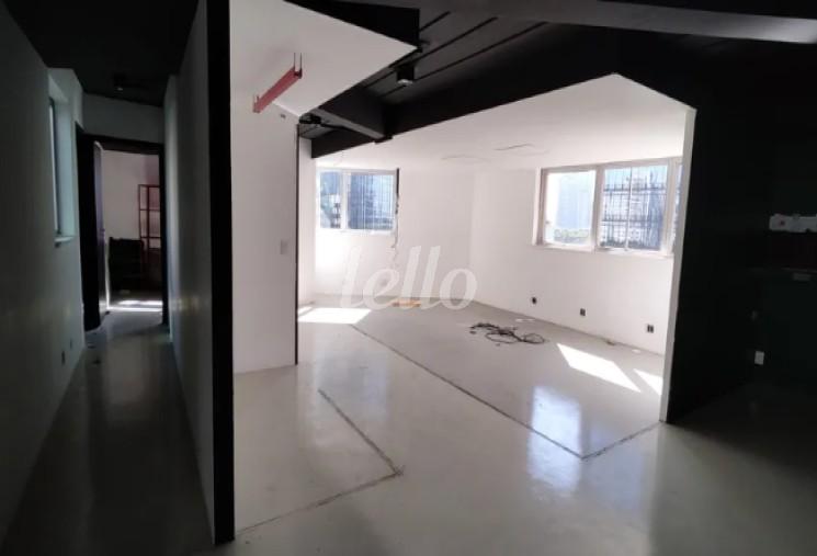 SALA de Sala / Conjunto para alugar, Padrão com 287 m², e 9 vagas em Vila Olímpia - São Paulo