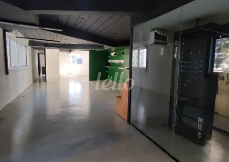 SALA de Sala / Conjunto para alugar, Padrão com 287 m², e 9 vagas em Vila Olímpia - São Paulo