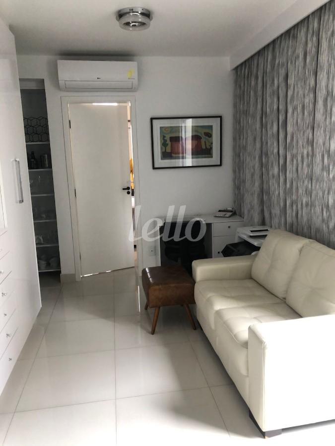 SALA de Apartamento à venda, Padrão com 41 m², e em Vila Mariana - São Paulo