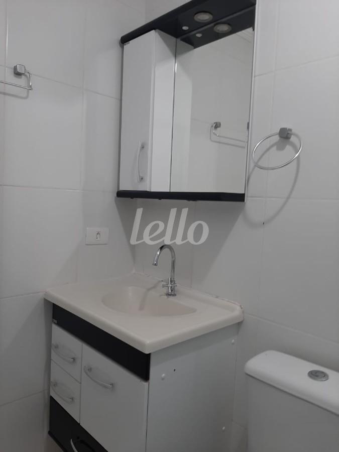 BANHEIRO de Apartamento para alugar, Padrão com 52 m², 2 quartos e 1 vaga em Vila Bela - São Paulo