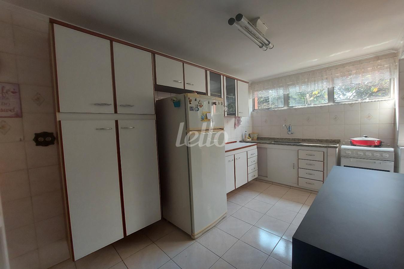 COZINHA de Apartamento à venda, Padrão com 60 m², e em Vila Siqueira - São Paulo