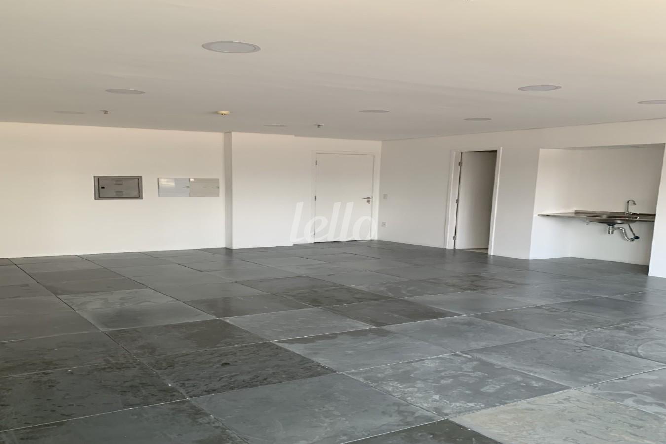 SALA de Sala / Conjunto para alugar, Padrão com 47 m², e 1 vaga em Vila Guarani - São Paulo