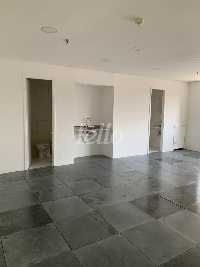 SALA de Sala / Conjunto para alugar, Padrão com 47 m², e 1 vaga em Vila Guarani - São Paulo