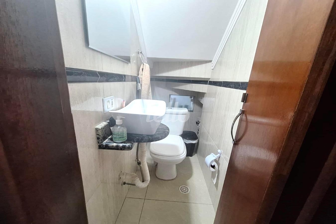 LAVABO de Casa à venda, sobrado com 160 m², 4 quartos e 3 vagas em Vila São Geraldo - São Paulo