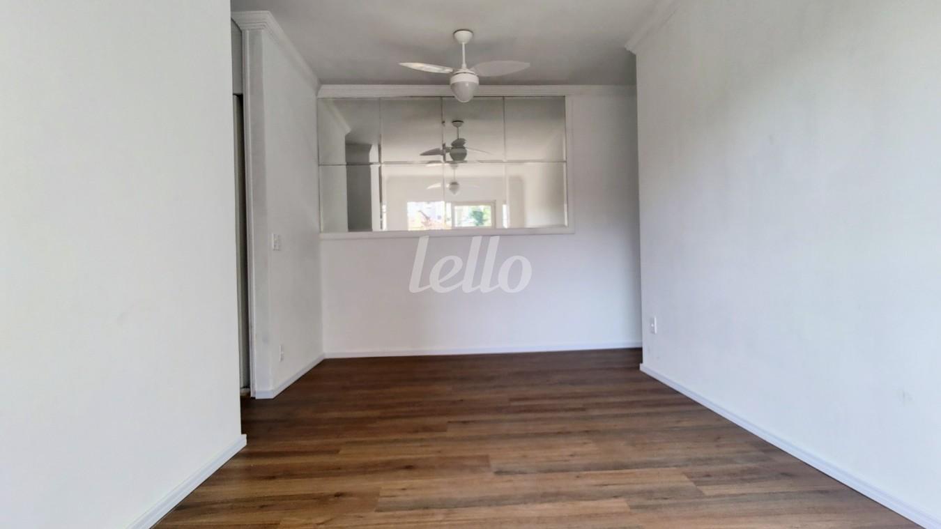 SALA 2 AMBIENTES de Apartamento à venda, Padrão com 55 m², 2 quartos e em Ipiranga - São Paulo