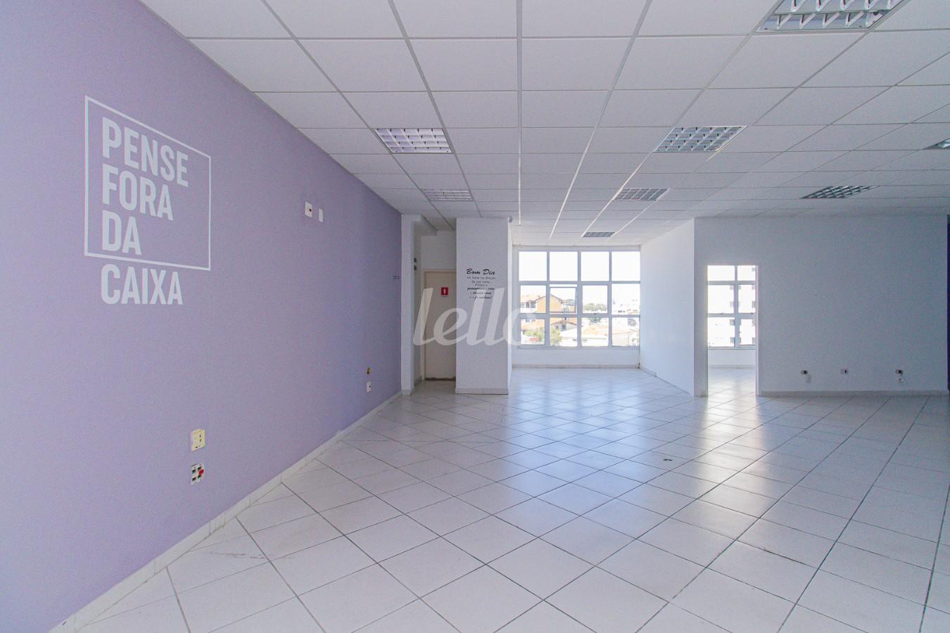 SALA de Sala / Conjunto para alugar, Padrão com 56 m², e em Vila Floresta - Santo André