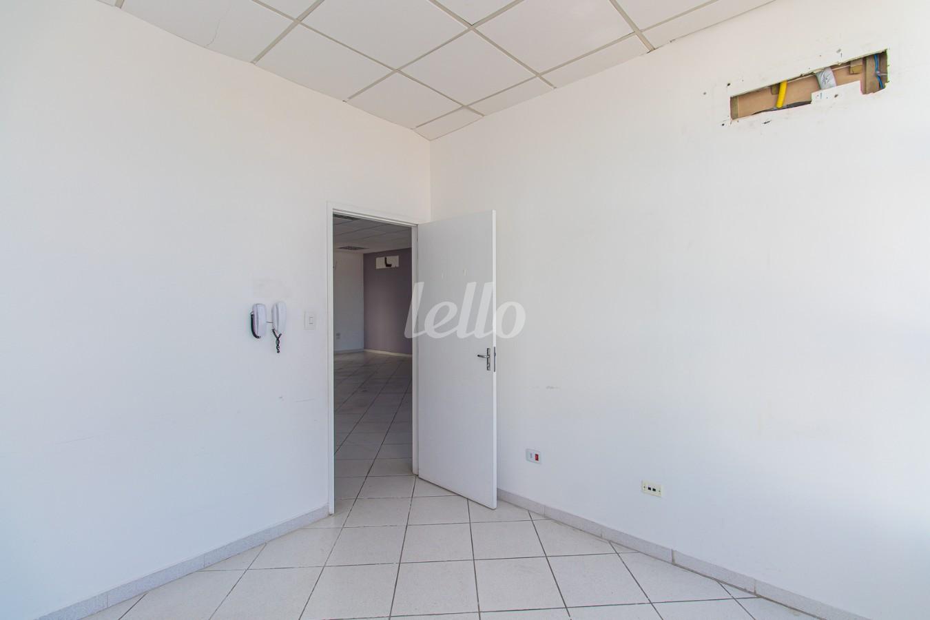 SALA de Sala / Conjunto para alugar, Padrão com 49 m², e em Vila Floresta - Santo André