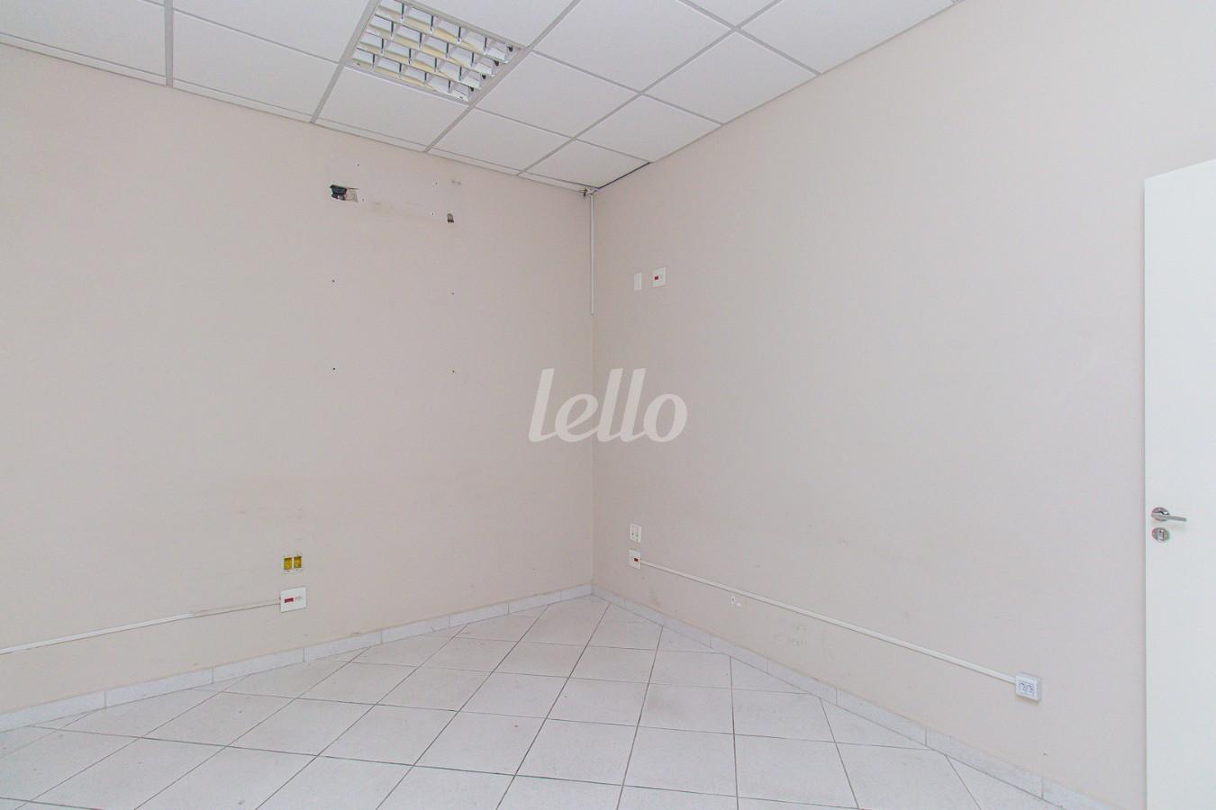 SALA de Sala / Conjunto para alugar, Padrão com 80 m², e em Vila Floresta - Santo André