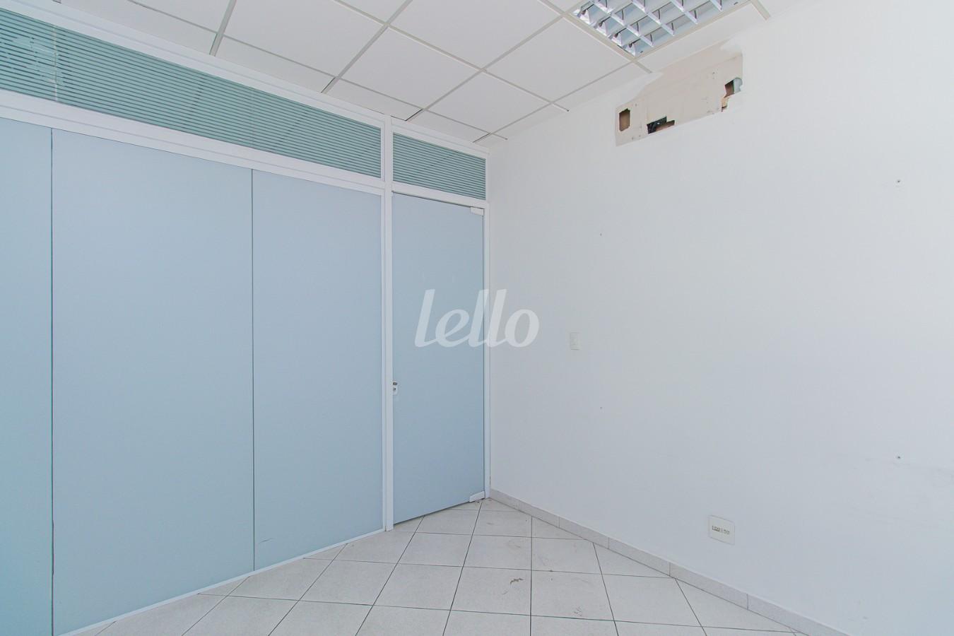 SALA de Sala / Conjunto para alugar, Padrão com 80 m², e em Vila Floresta - Santo André