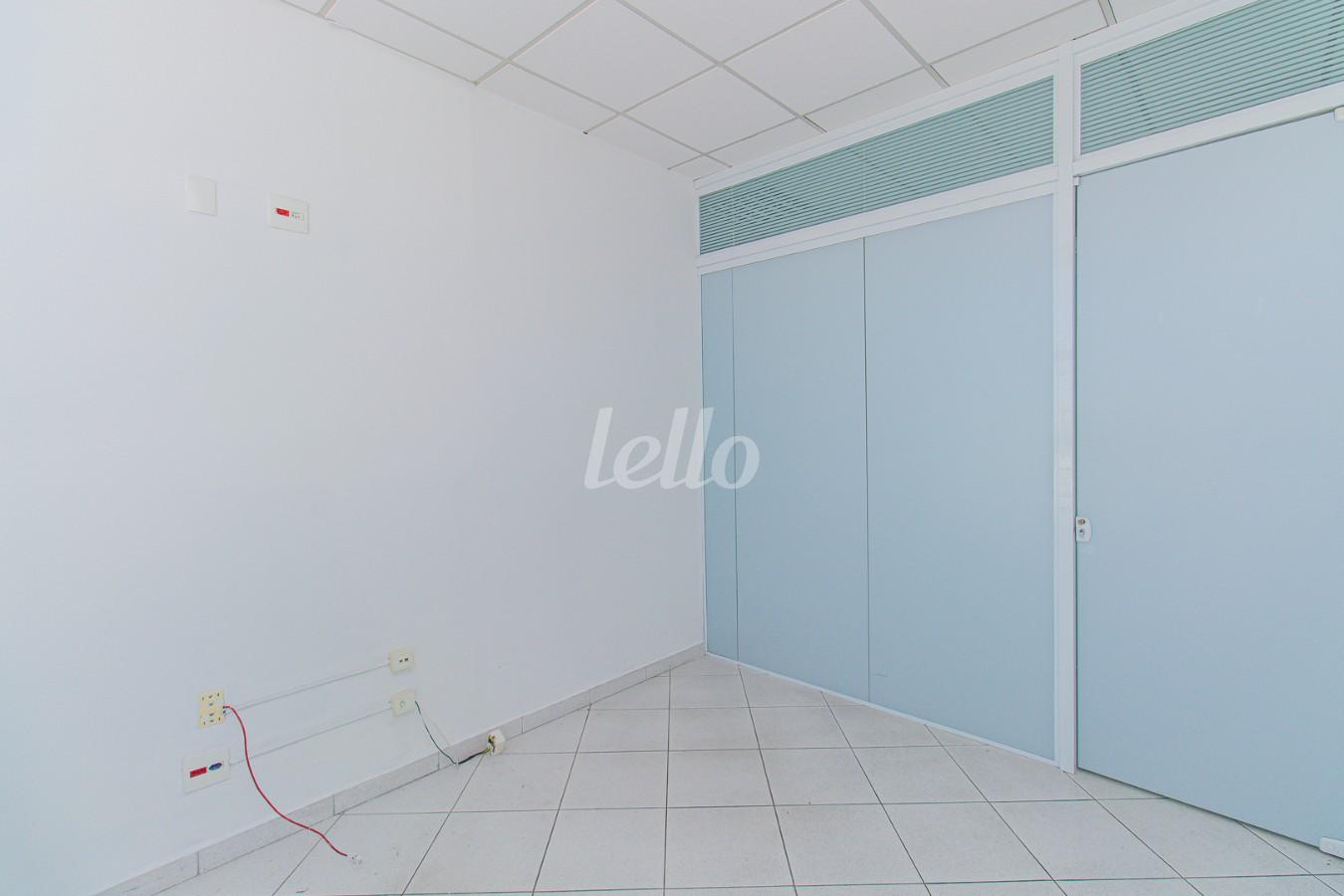 SALA de Sala / Conjunto para alugar, Padrão com 80 m², e em Vila Floresta - Santo André