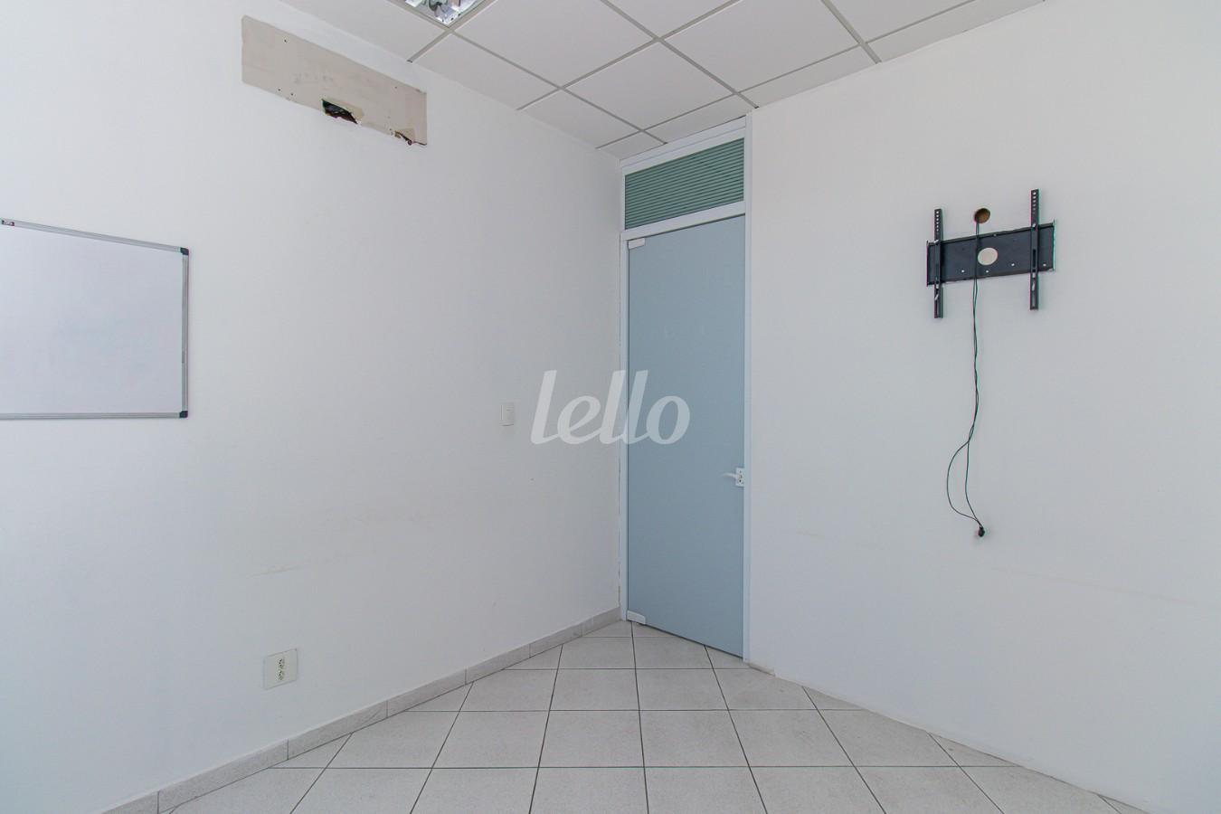 SALA de Sala / Conjunto para alugar, Padrão com 80 m², e em Vila Floresta - Santo André