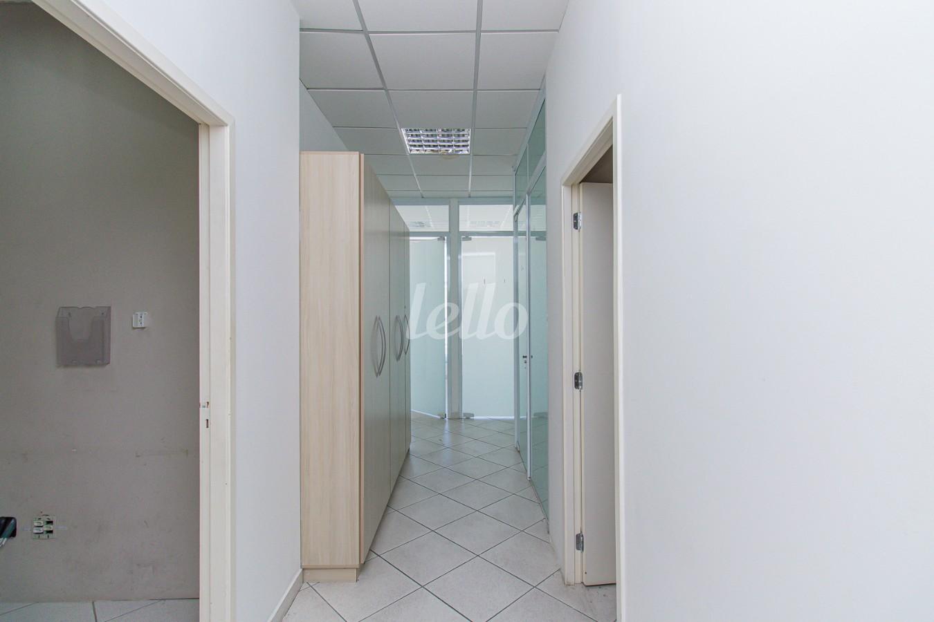 SALA de Sala / Conjunto para alugar, Padrão com 80 m², e em Vila Floresta - Santo André