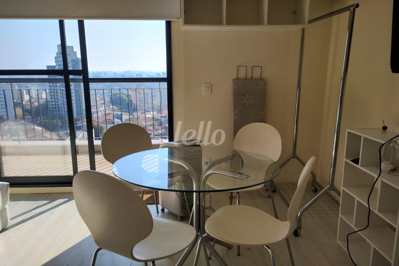 SALA de Apartamento à venda, Padrão com 36 m², 1 quarto e 1 vaga em Saúde - São Paulo