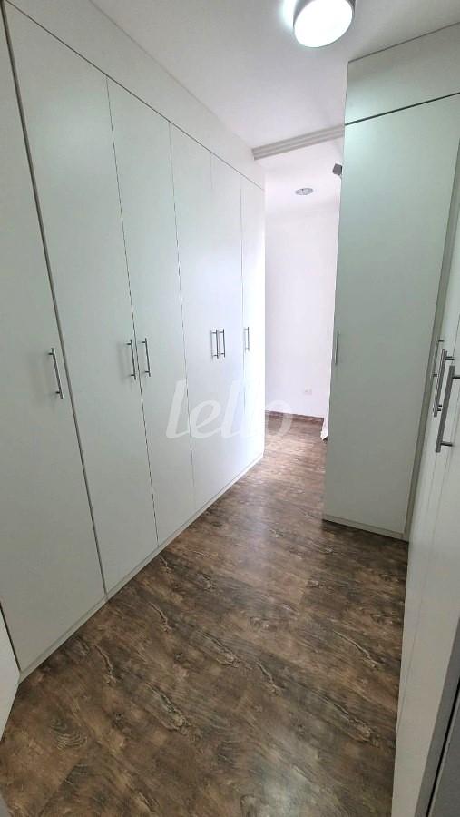 CLOSET de Casa à venda, sobrado com 111 m², 2 quartos e 2 vagas em Vila Independência - São Paulo