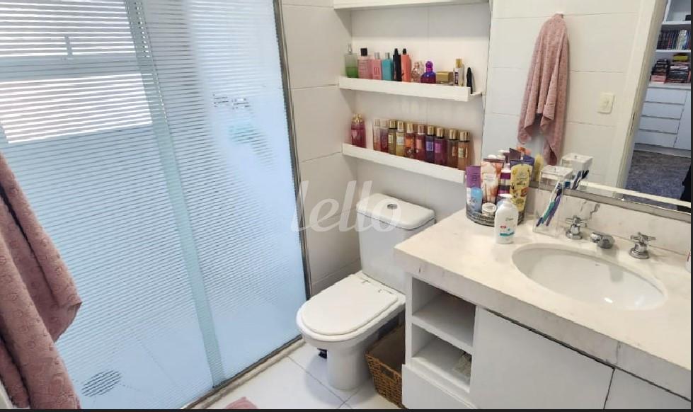 BANHEIRO de Apartamento à venda, Padrão com 170 m², 3 quartos e 3 vagas em Vila Mariana - São Paulo