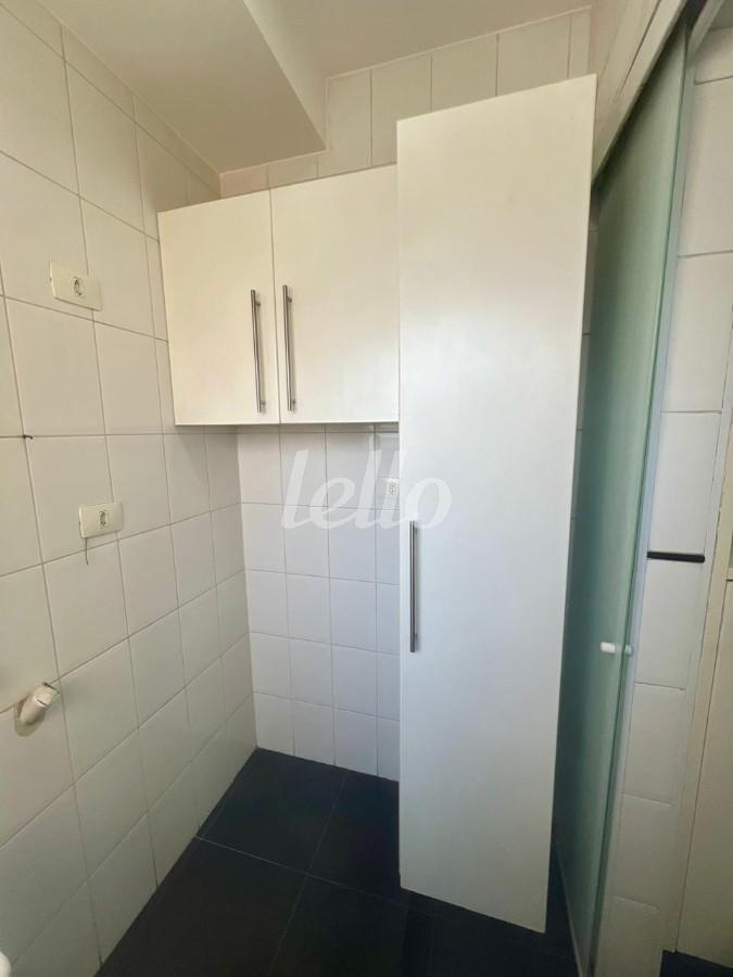 ÁREA SERVIÇO de Apartamento à venda, Padrão com 74 m², 3 quartos e 2 vagas em Vila Bertioga - São Paulo