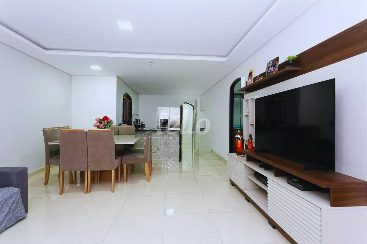 SALA de Casa para alugar, sobrado com 210 m², 6 quartos e 3 vagas em Vila Mafra - São Paulo