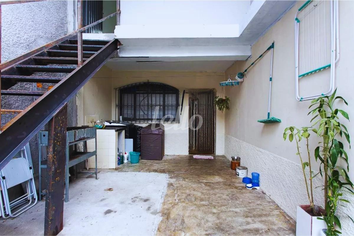 GARAGEM de Casa para alugar, sobrado com 210 m², 6 quartos e 3 vagas em Vila Mafra - São Paulo