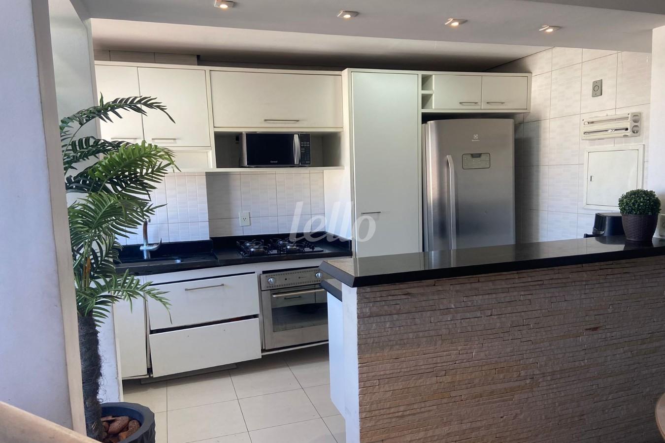 COZINHA de Apartamento à venda, cobertura - Padrão com 88 m², 3 quartos e 2 vagas em Vila Bertioga - São Paulo