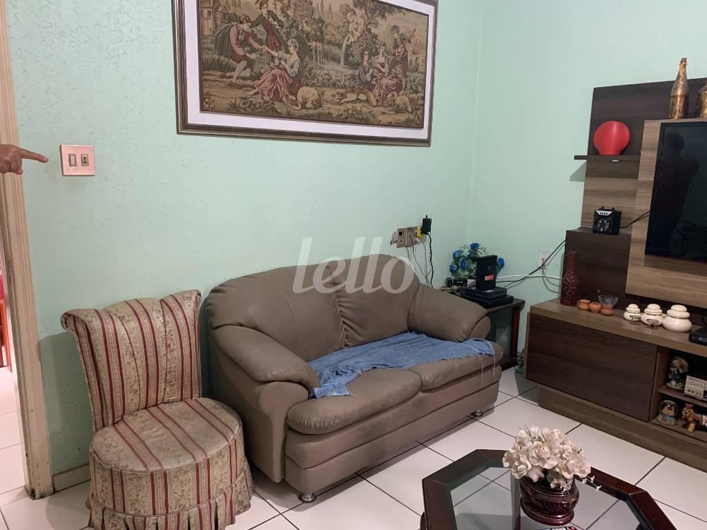 SALA de Casa à venda, térrea com 140 m², 2 quartos e 3 vagas em Aricanduva - São Paulo