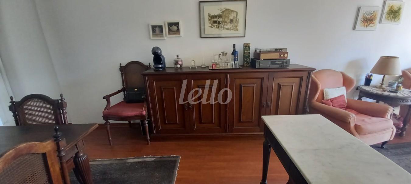 SALA de Apartamento à venda, Padrão com 80 m², 3 quartos e 1 vaga em Vila Clementino - São Paulo