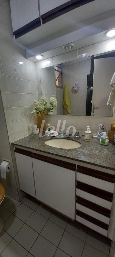 BANHEIRO de Apartamento à venda, Padrão com 80 m², 3 quartos e 1 vaga em Vila Clementino - São Paulo