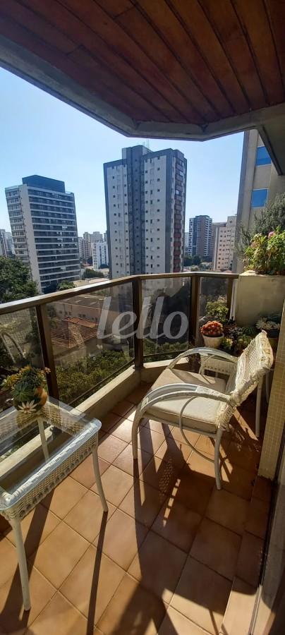 VARANDA de Apartamento à venda, Padrão com 80 m², 3 quartos e 1 vaga em Vila Clementino - São Paulo