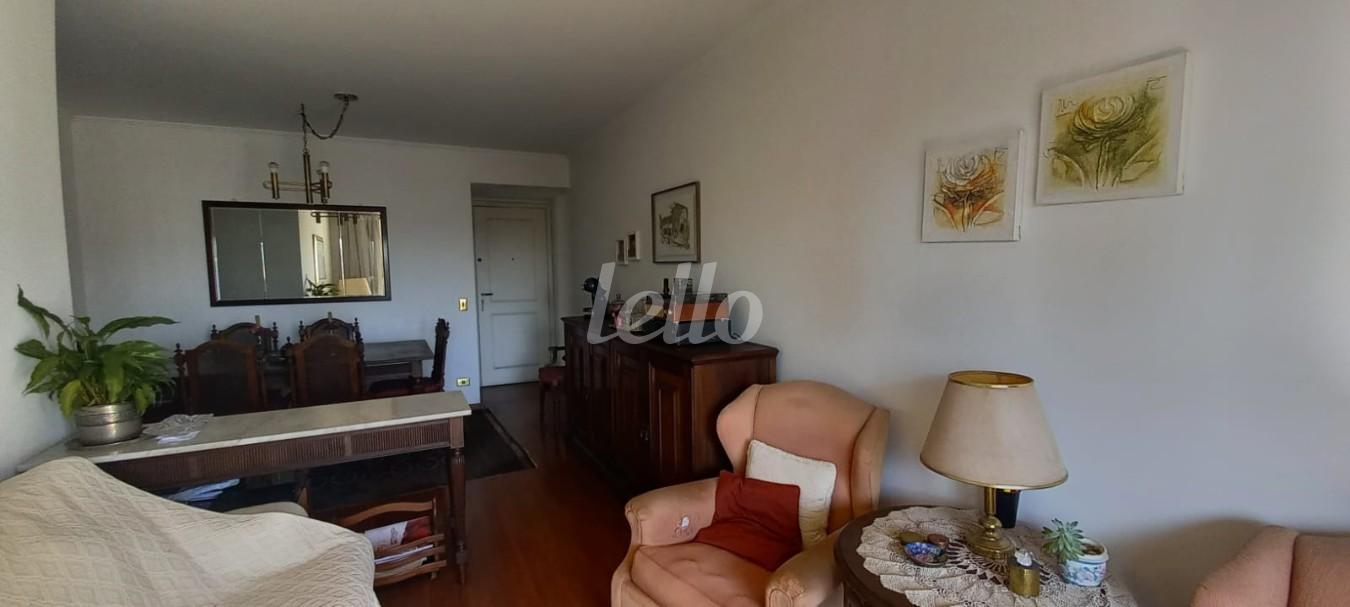 SALA de Apartamento à venda, Padrão com 80 m², 3 quartos e 1 vaga em Vila Clementino - São Paulo