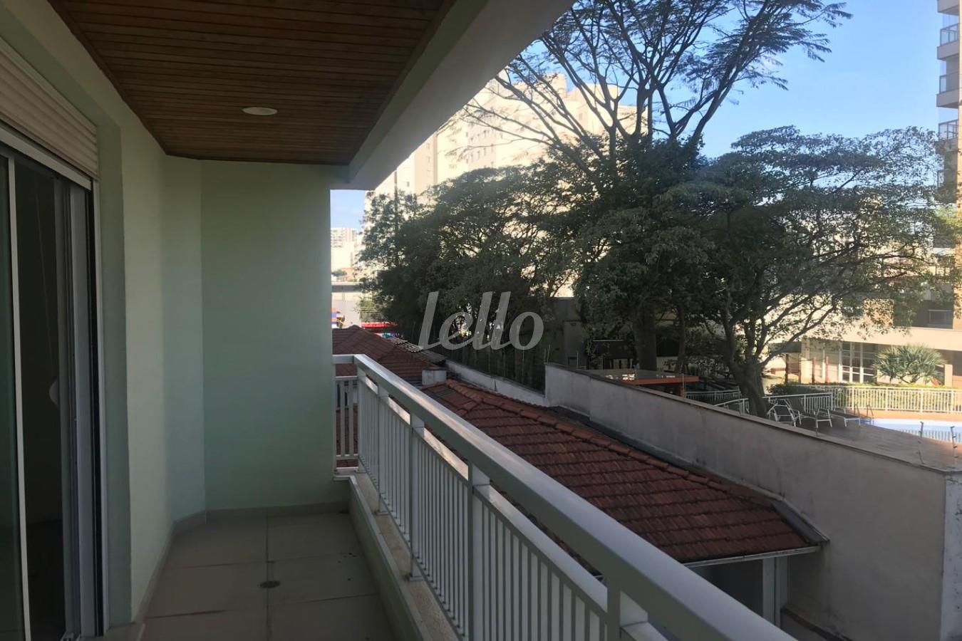 VARANDA SUÍTE de Apartamento à venda, Padrão com 72 m², 2 quartos e 1 vaga em Vila Clementino - São Paulo