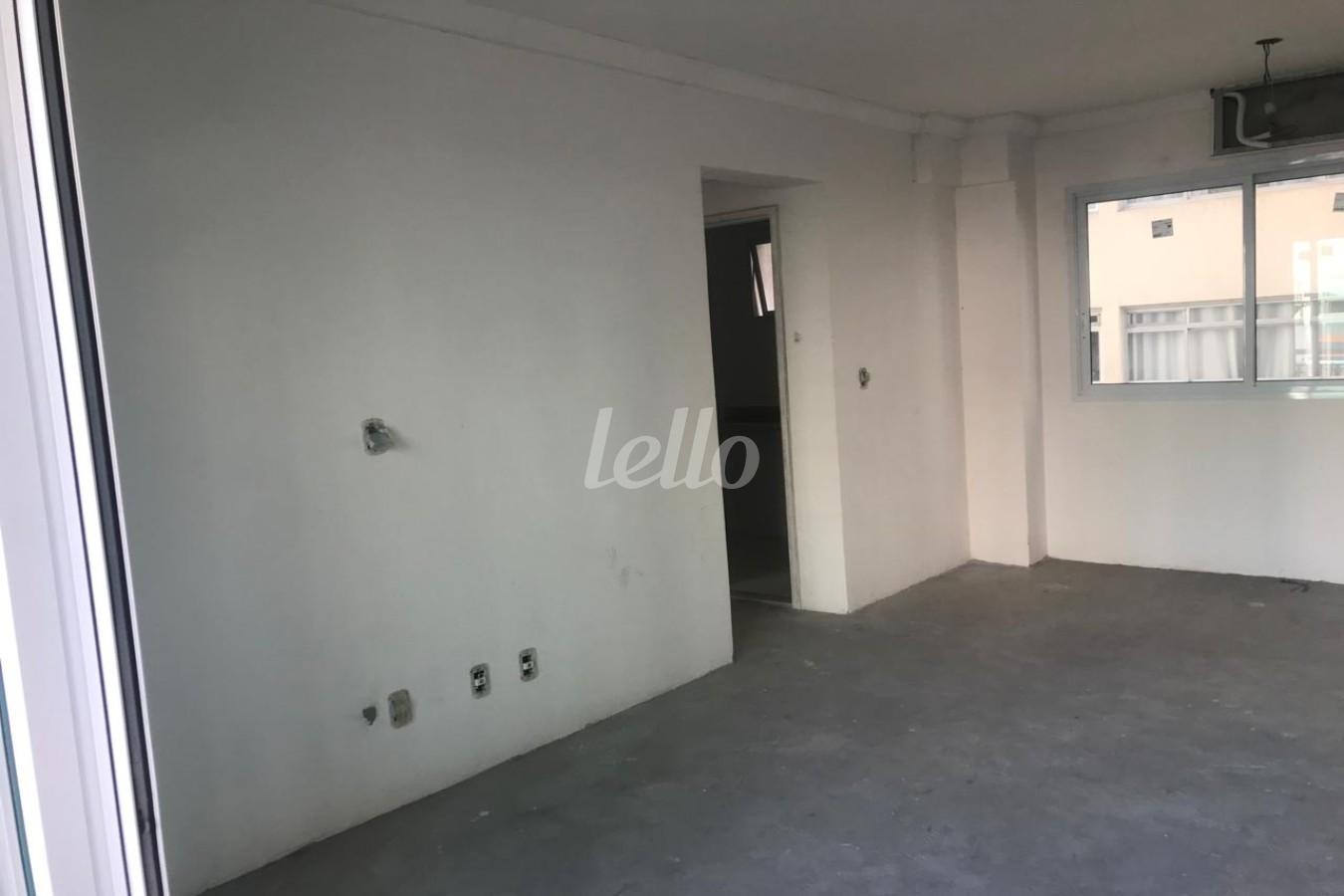 SALA de Apartamento à venda, Padrão com 72 m², 2 quartos e 1 vaga em Vila Clementino - São Paulo