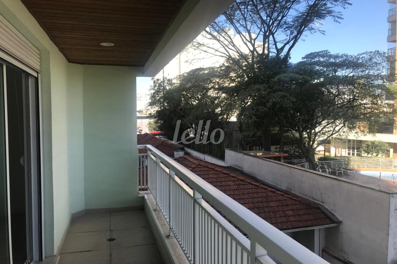 VARANDA SALA E COZINHA de Apartamento à venda, Padrão com 72 m², 2 quartos e 1 vaga em Vila Clementino - São Paulo