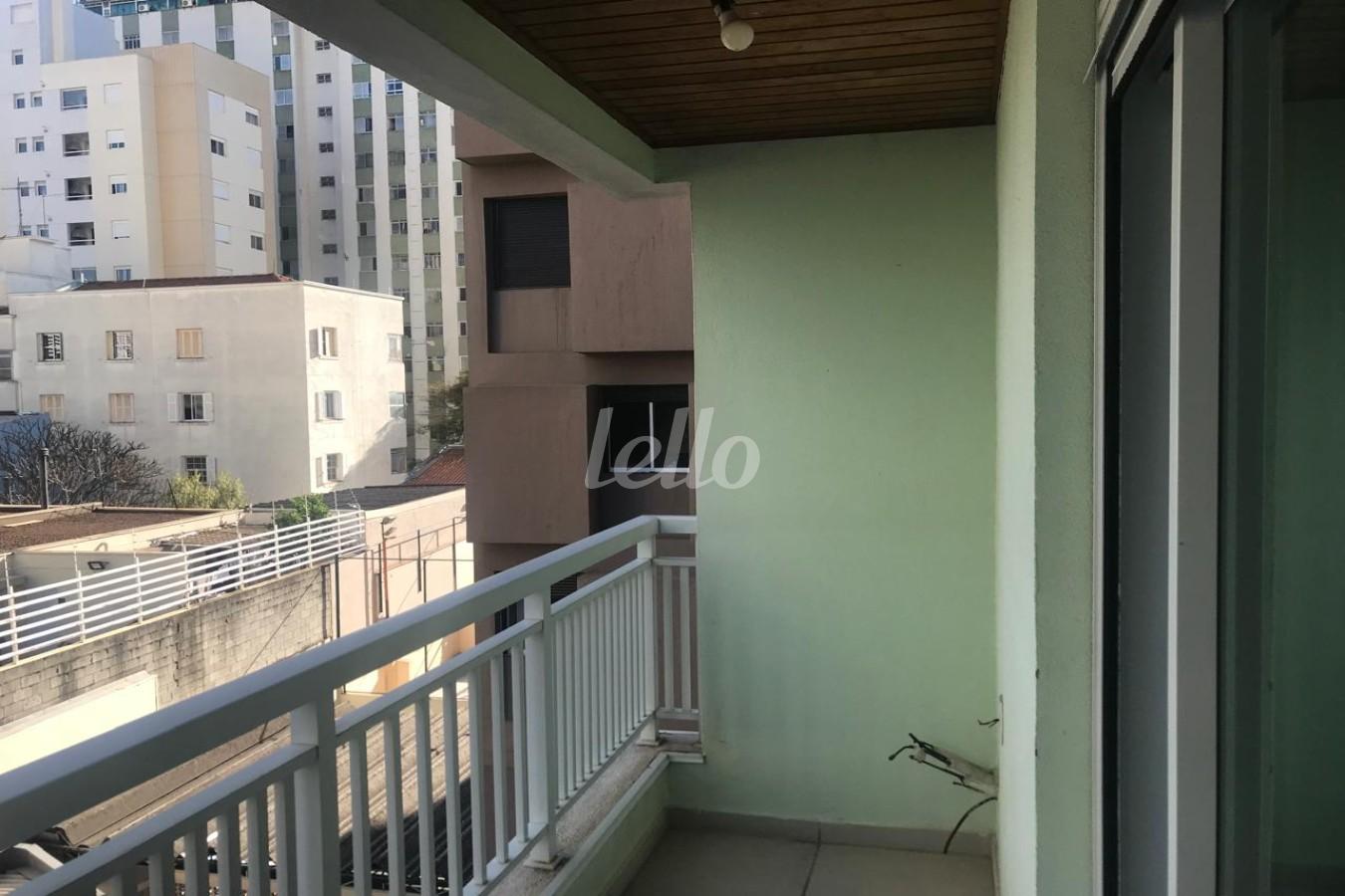 VARANDA SUÍTE de Apartamento à venda, Padrão com 72 m², 2 quartos e 1 vaga em Vila Clementino - São Paulo