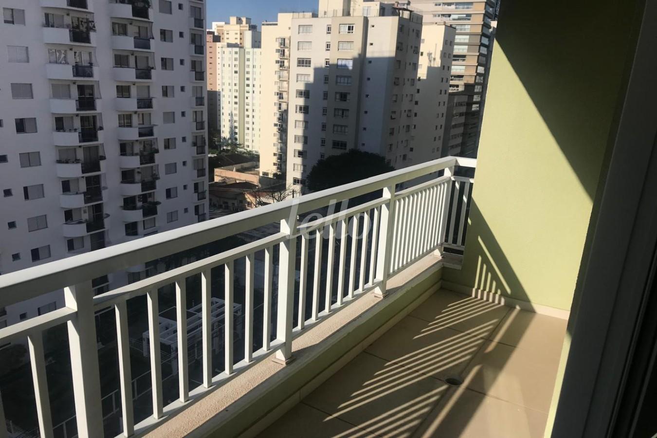 VARANDA SUÍTE de Apartamento à venda, Padrão com 72 m², 2 quartos e 2 vagas em Vila Clementino - São Paulo