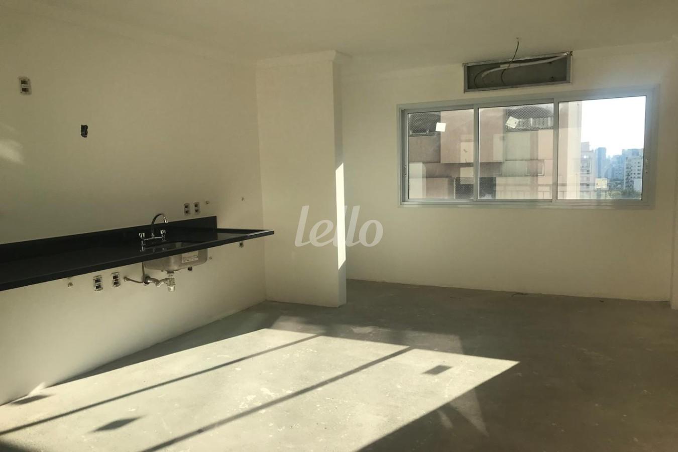 SALA de Apartamento à venda, Padrão com 72 m², 2 quartos e 2 vagas em Vila Clementino - São Paulo